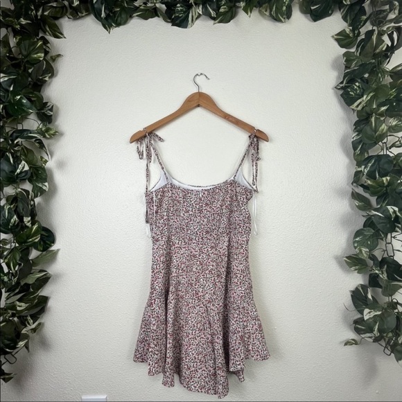 princess polly romper - Picture 6 of 9